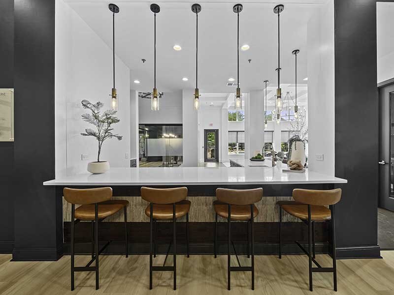 Luxury Clubhouse Dining | Grand Reserve of Naperville